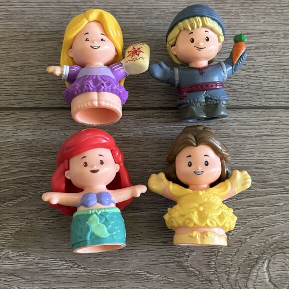 Fisher Price Little People 4 Disney Parade Floats And 8 Disney Figures - Picture 2 of 11